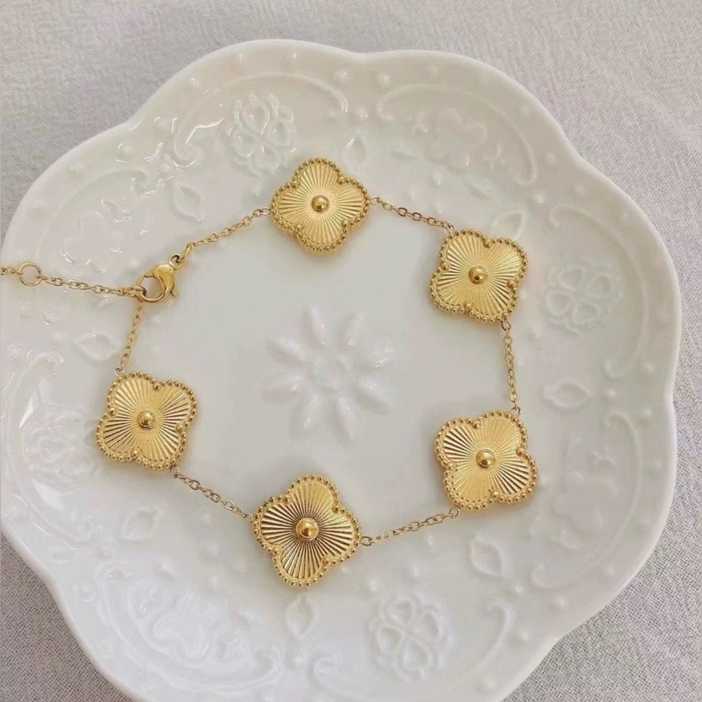 Gold Stainless Steel Clover Four-Leaf Lucky Brass Bracelet Holiday Gifts